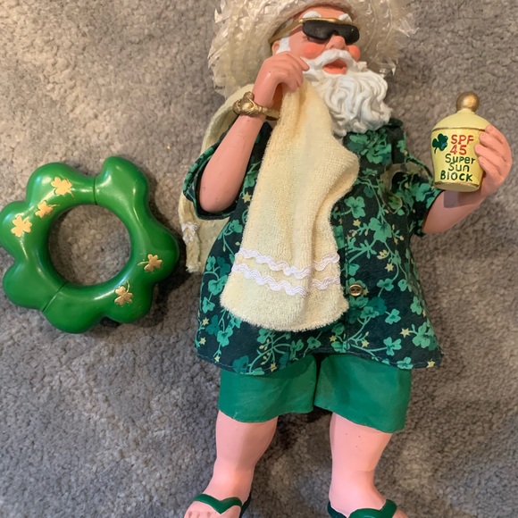 Dept 56 Clothtique Santa - Picture 3 of 7